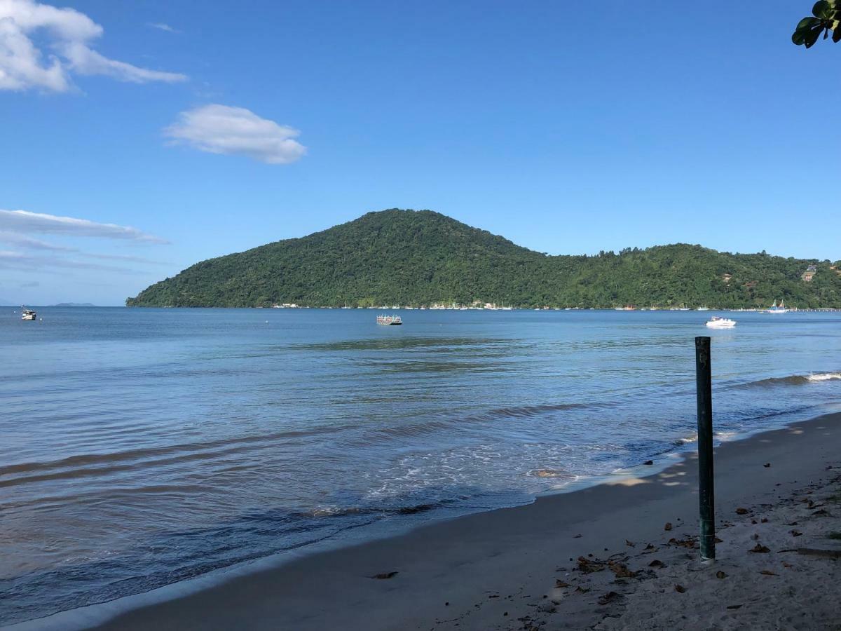 ウバトゥバ Casa Linda Com Churrasqueira - Praia Do Itaguaヴィラ エクステリア 写真
